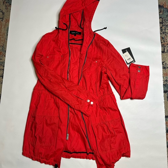 Red Jacket - Picture 6 of 9